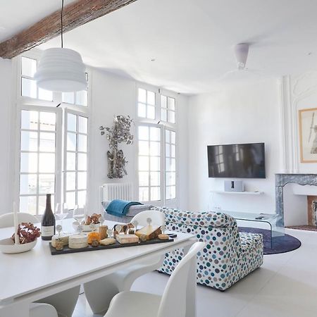 בזייה Beautiful Art Lovers Apartment מראה חיצוני תמונה